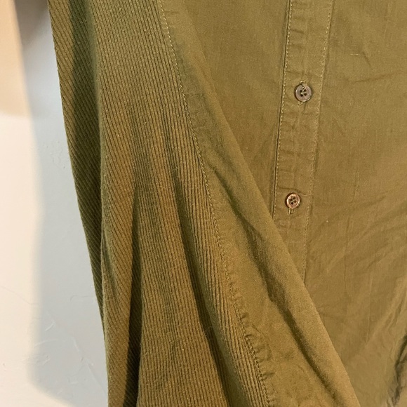 Rachael & Chloe green button down - Picture 3 of 3